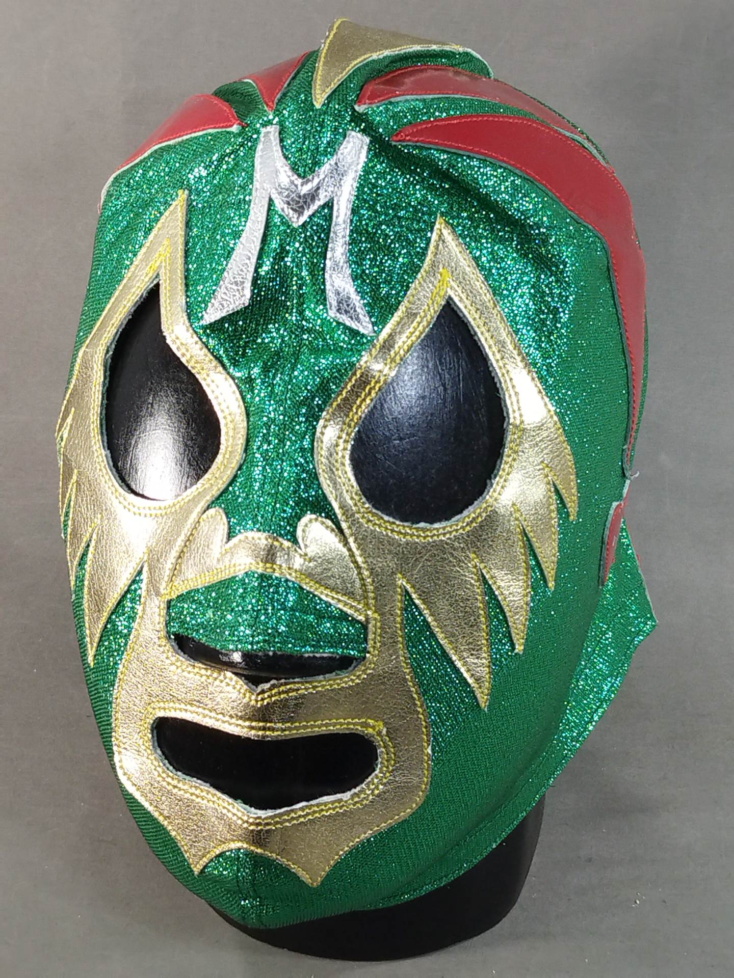 Mil Mascaras 