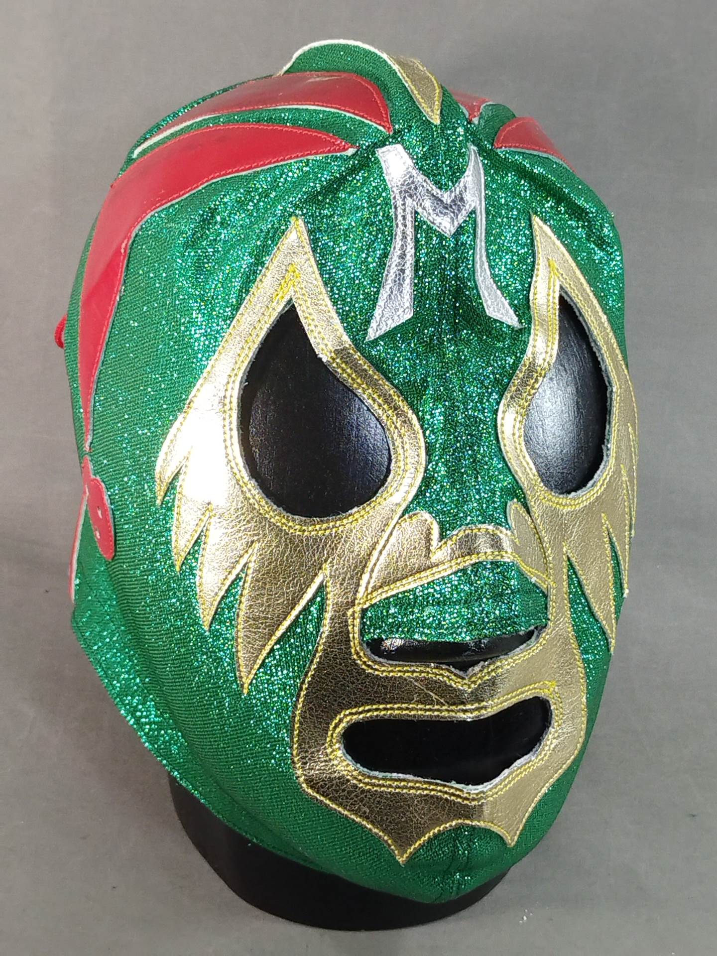 Mil Mascaras 