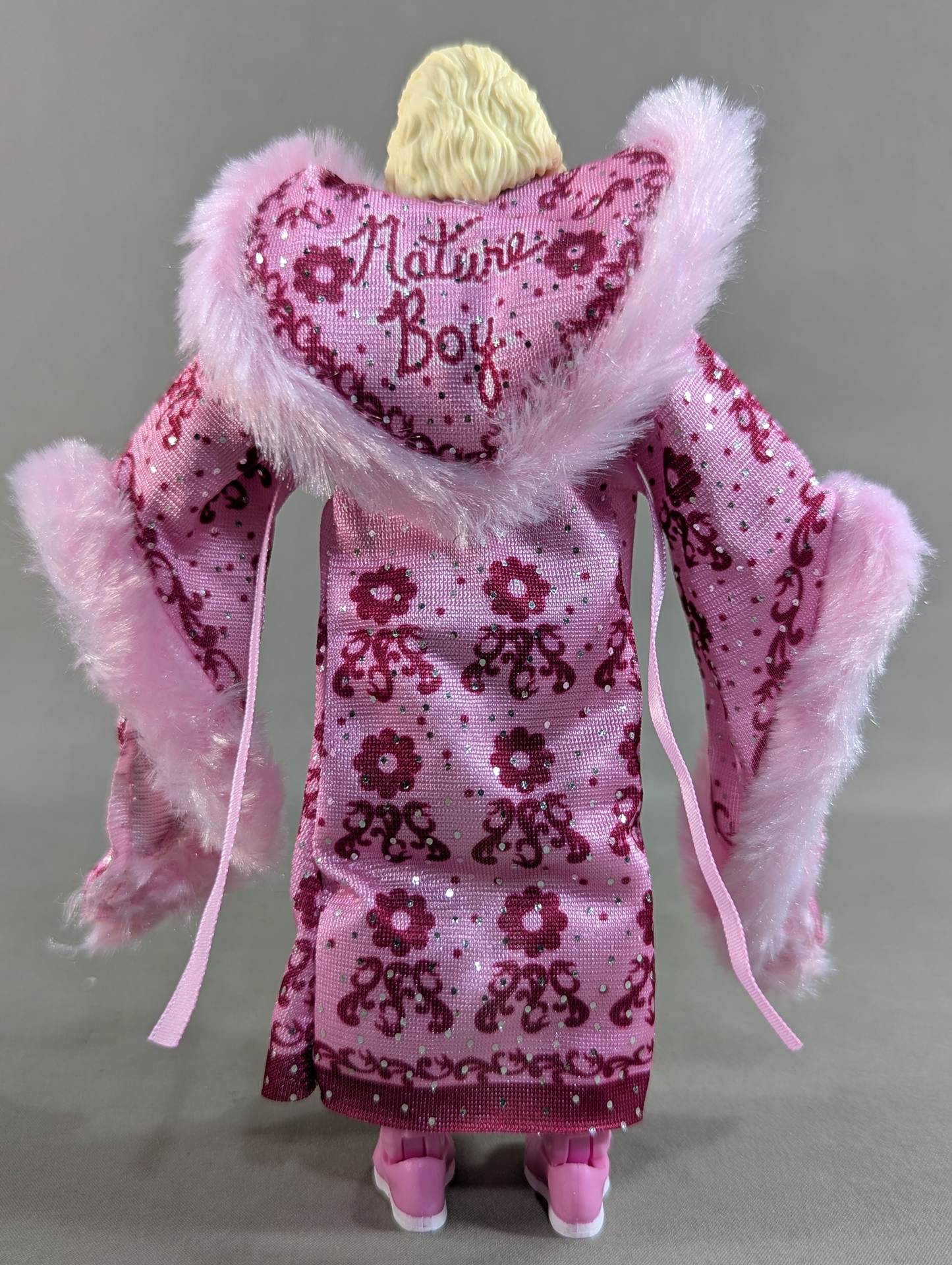 リック・フレアー (ピンクガウン) – 闘道館