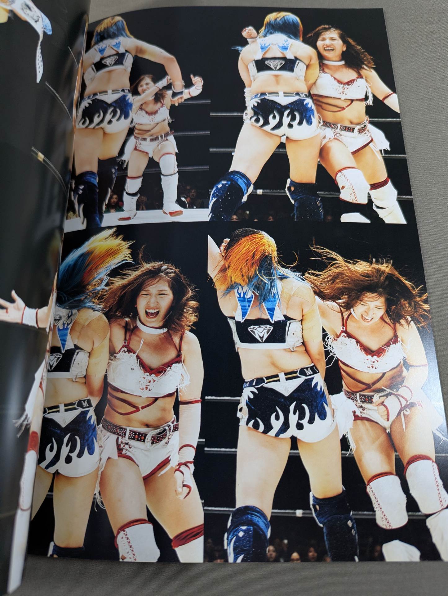 【Miku Aono  hand signed autograph 】FOTOLIBRE de Mascara Numero.76