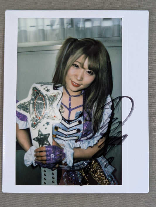 Tam Nakano  hand signed autograph  Cheki (T-1)