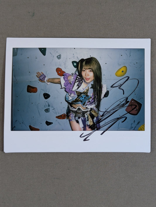 Tam Nakano  hand signed autograph  Cheki (T-3)
