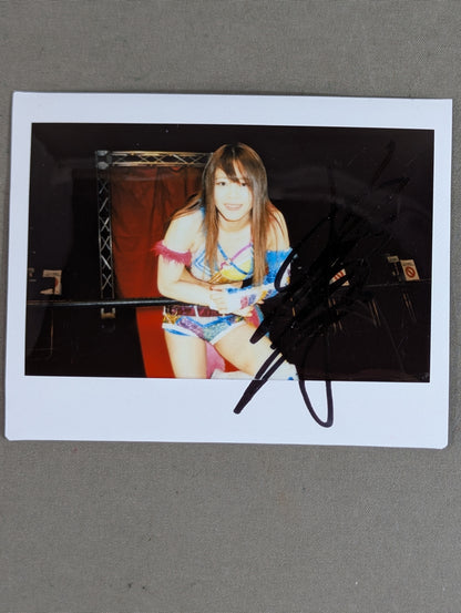 Mayu Iwatani  hand signed autograph  Cheki (F-8)