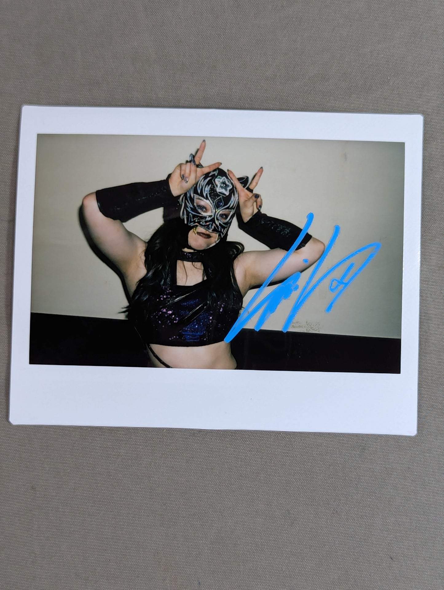STARLIGHT KID  hand signed autograph  Cheki (A-5)