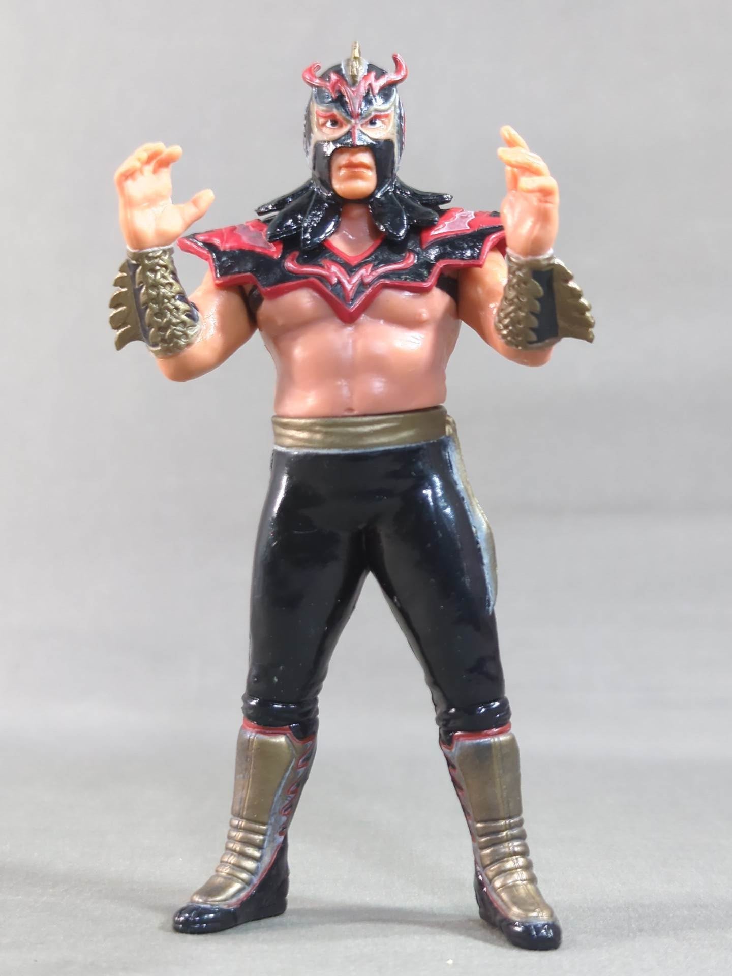 Ultimo Dragon (Black & Red)