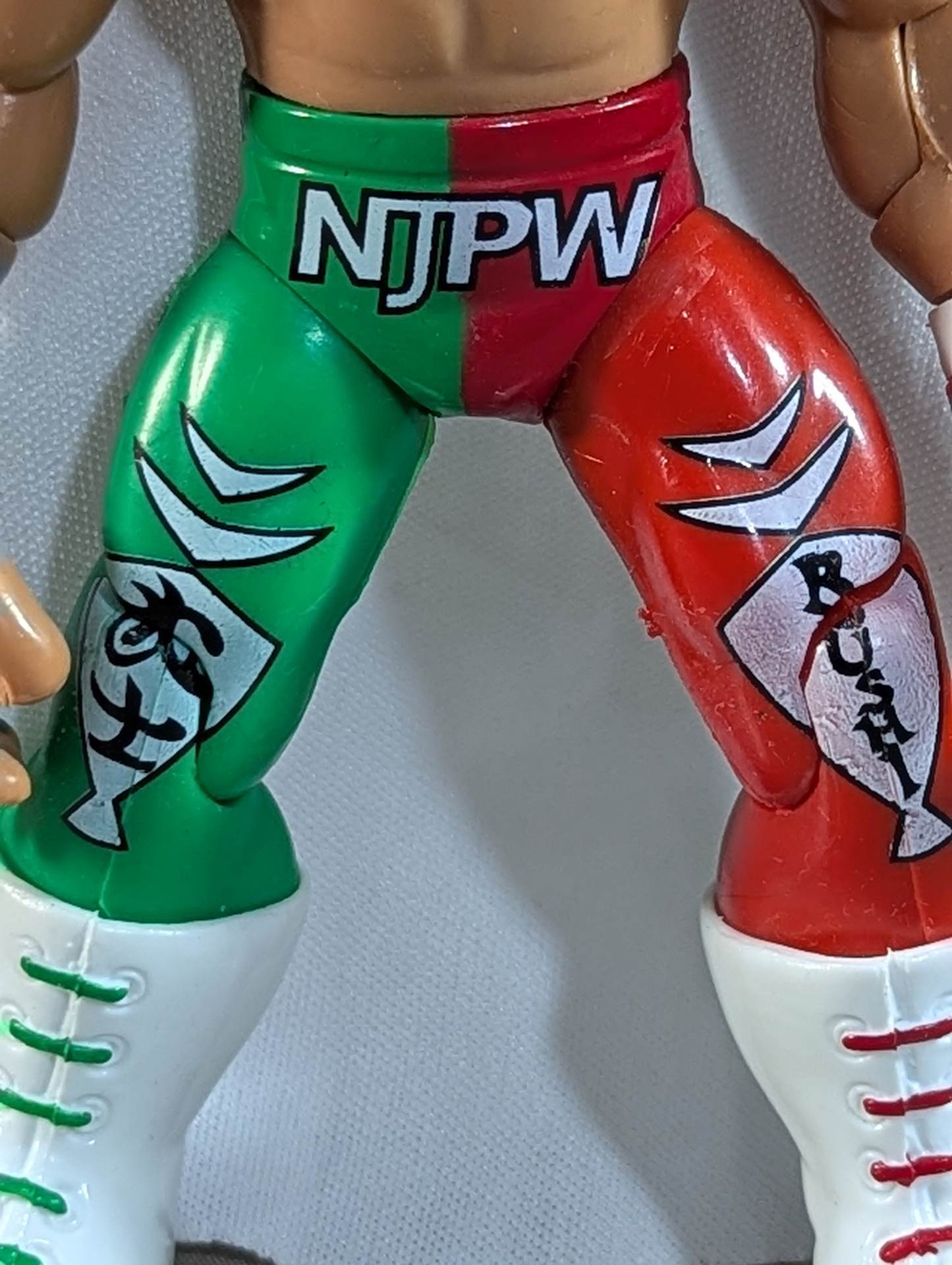 BUSHI  (Mexican figure, green× red)