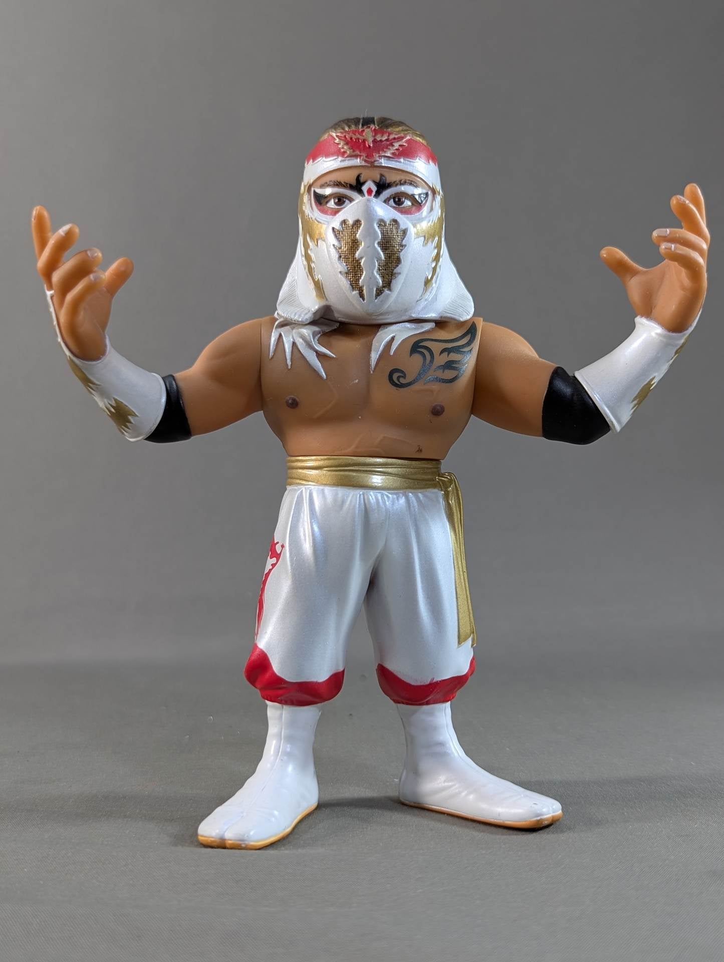 HAYABUSA  (white costume)