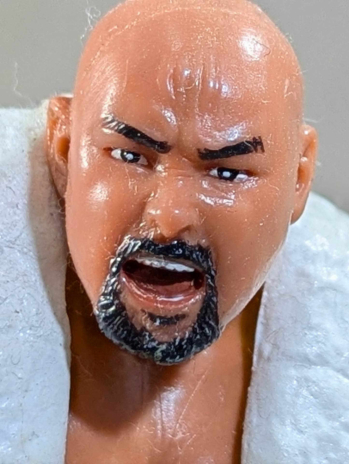 武藤敬司(白ガウン・LOVEポーズ・UNベルト)