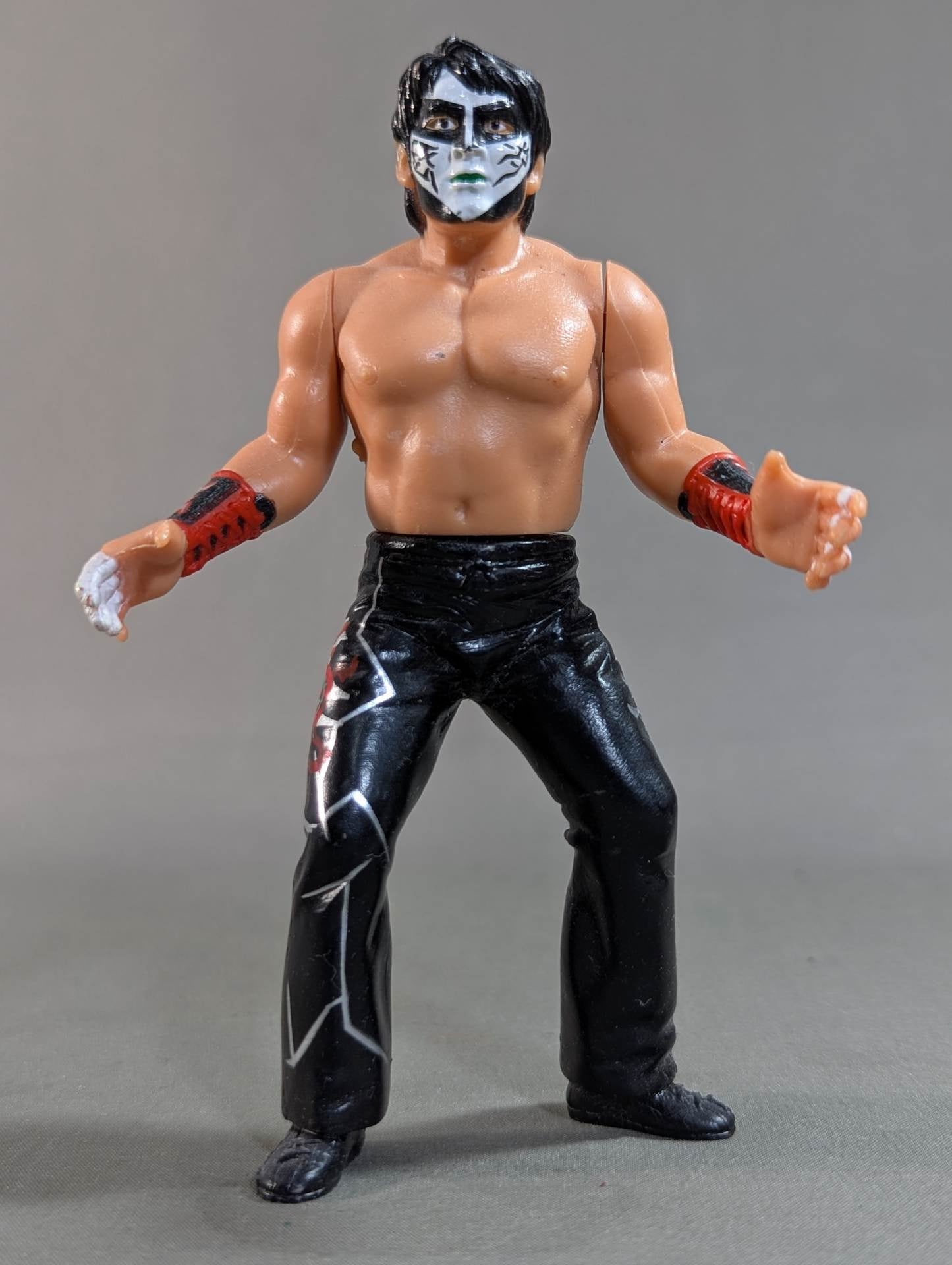 Great  Muta (white paint)