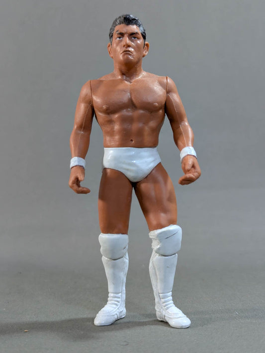 Minoru Suzuki (white shin pads )