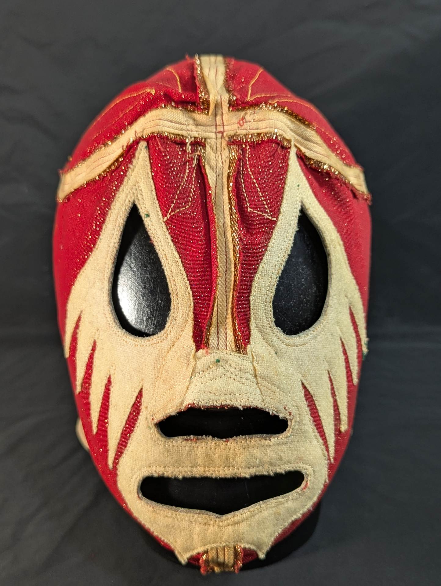 Mil Mascaras 