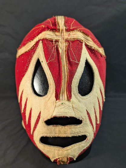 Mil Mascaras 