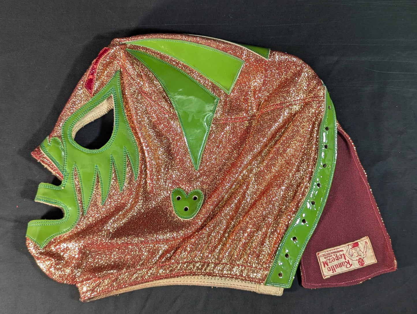 Mil Mascaras 