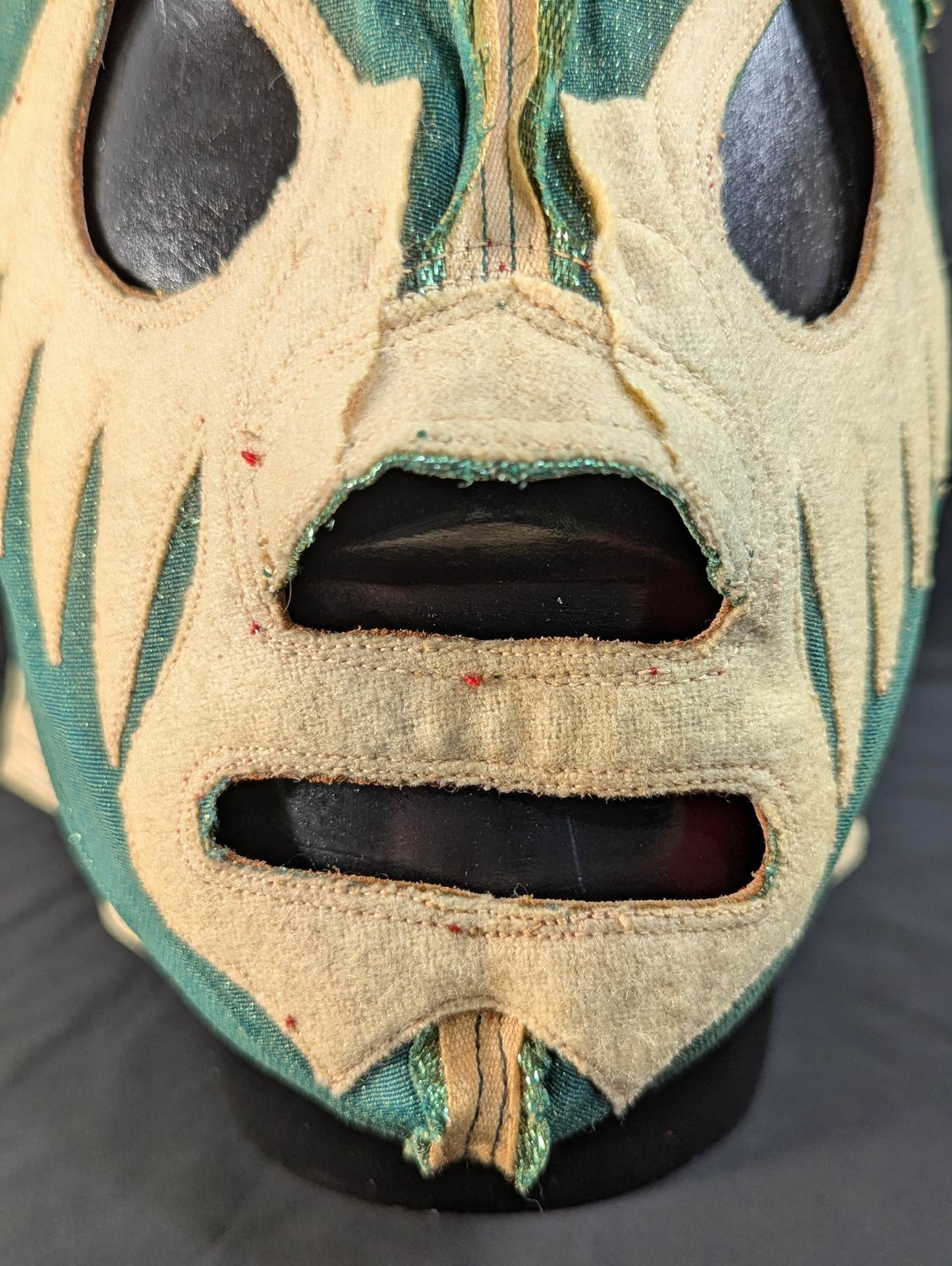 Mil Mascaras 