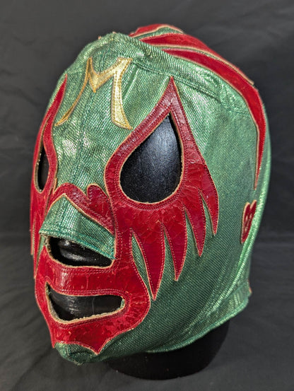 Mil Mascaras 