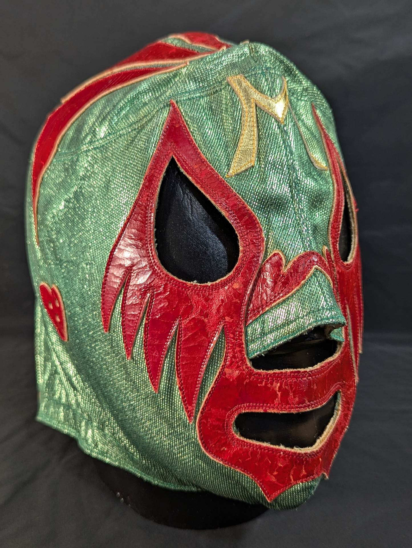 Mil Mascaras 