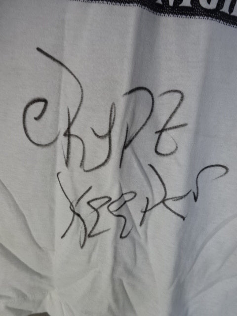 【hand signed autograph】 Crypto Keeper Illustration T-Shirt (2)(IWA / White)