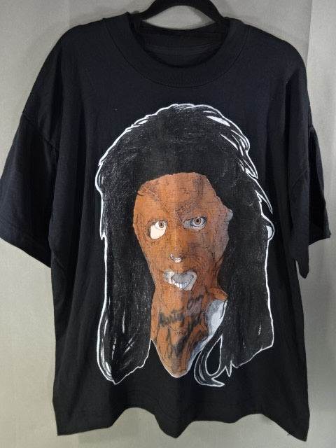 【hand signed autograph】 Leather Face Illustration T-Shirt (9)(IWA / Black)