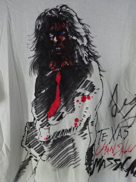 【直筆サイン入り】レザー・フェイス 直筆イラストTシャツ②(IWA / ホワイト)