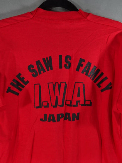 【hand signed autograph】 Leather Face Chainsaw Illustration T-Shirt (2)(IWA / Red)