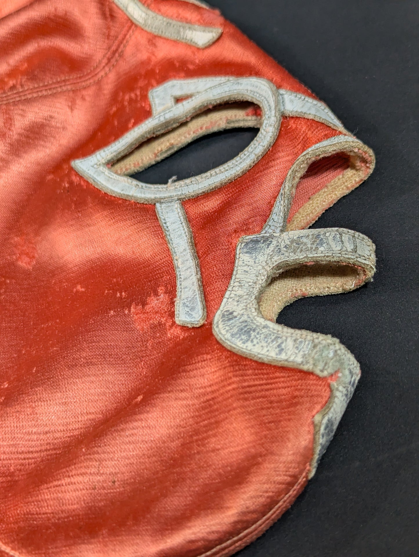 ★Mil Mascaras 1965 ~ long-term worn by him !! Red Satin MM2 ★