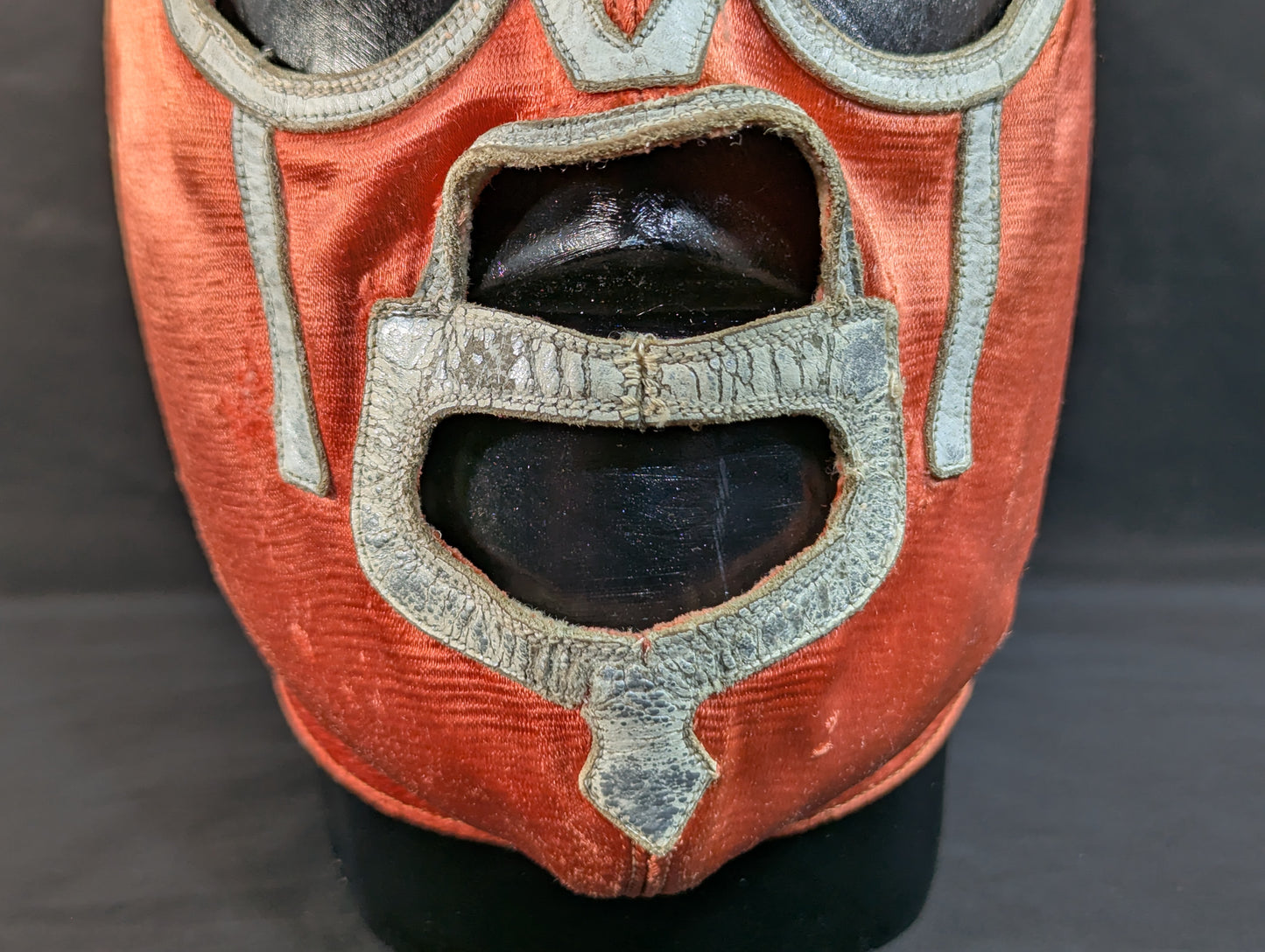 ★Mil Mascaras 1965 ~ long-term worn by him !! Red Satin MM2 ★