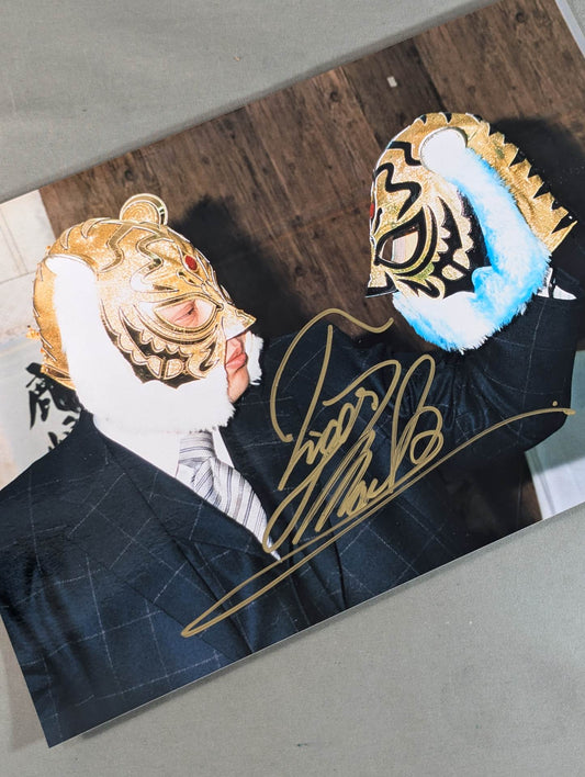 The first Tiger Mask hand signed autograph  large format Photo (3)