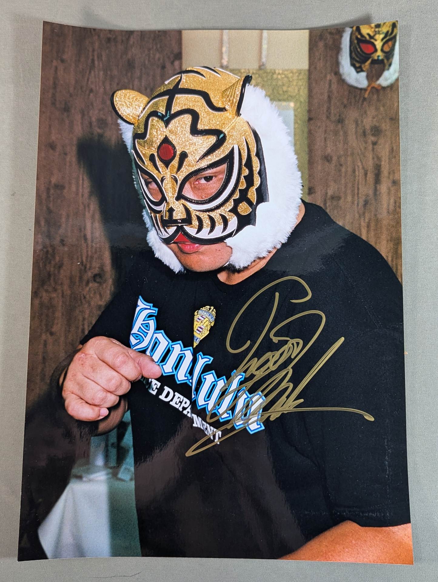 The first Tiger Mask hand signed autograph  large format Photo (4)