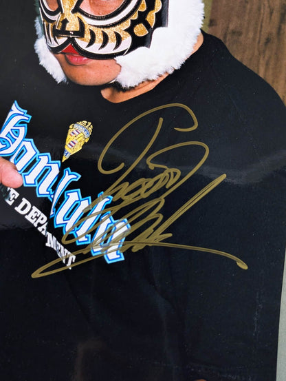 The first Tiger Mask hand signed autograph  large format Photo (4)