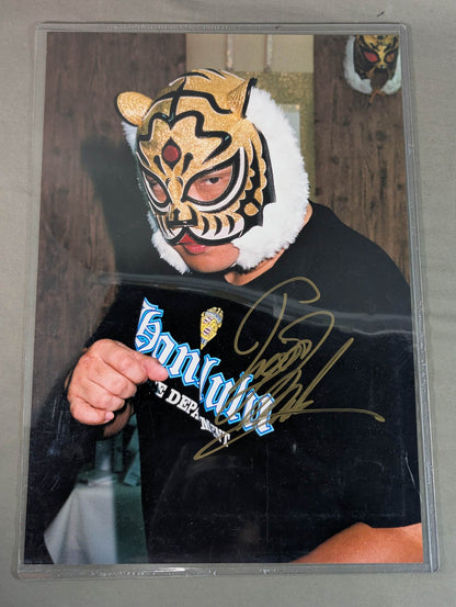 The first Tiger Mask hand signed autograph  large format Photo (4)