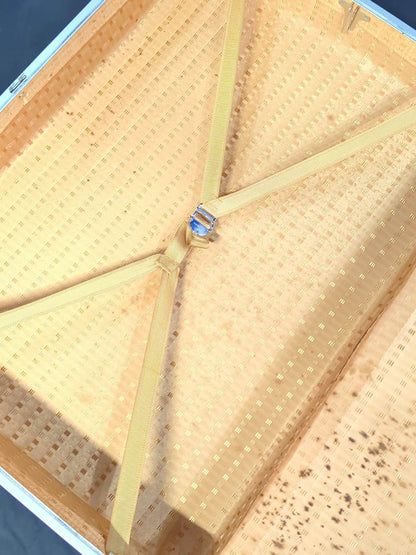 Mr. Takahashi's long-term suitcase