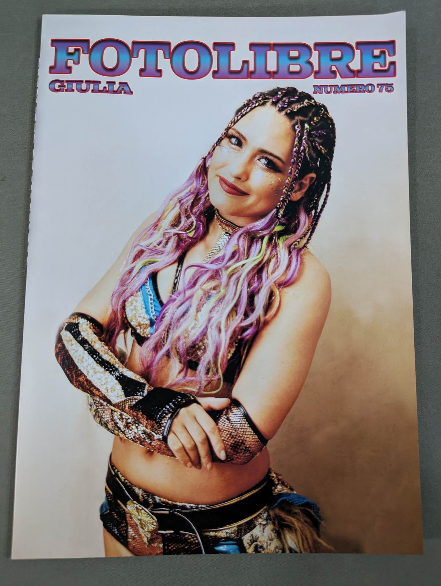 FOTOLIBRE de Mascara Numero.75