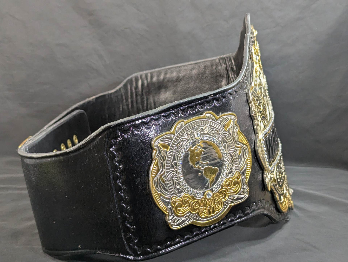 WRESTLE-1チャンピオンシップベルト