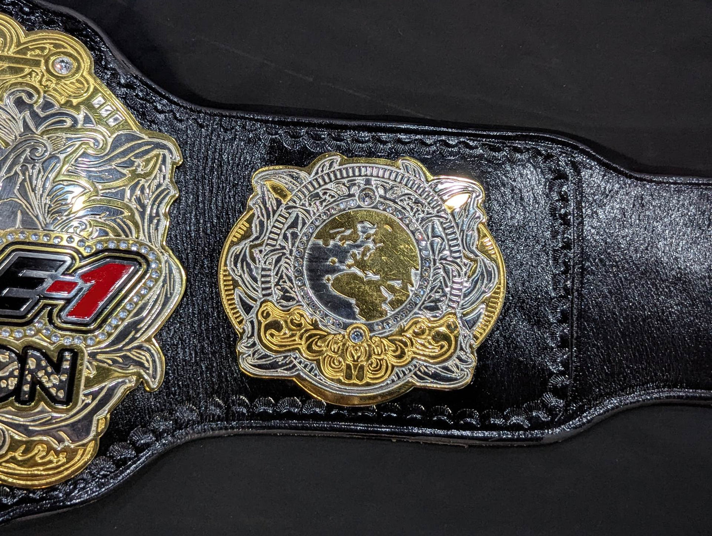 WRESTLE-1チャンピオンシップベルト