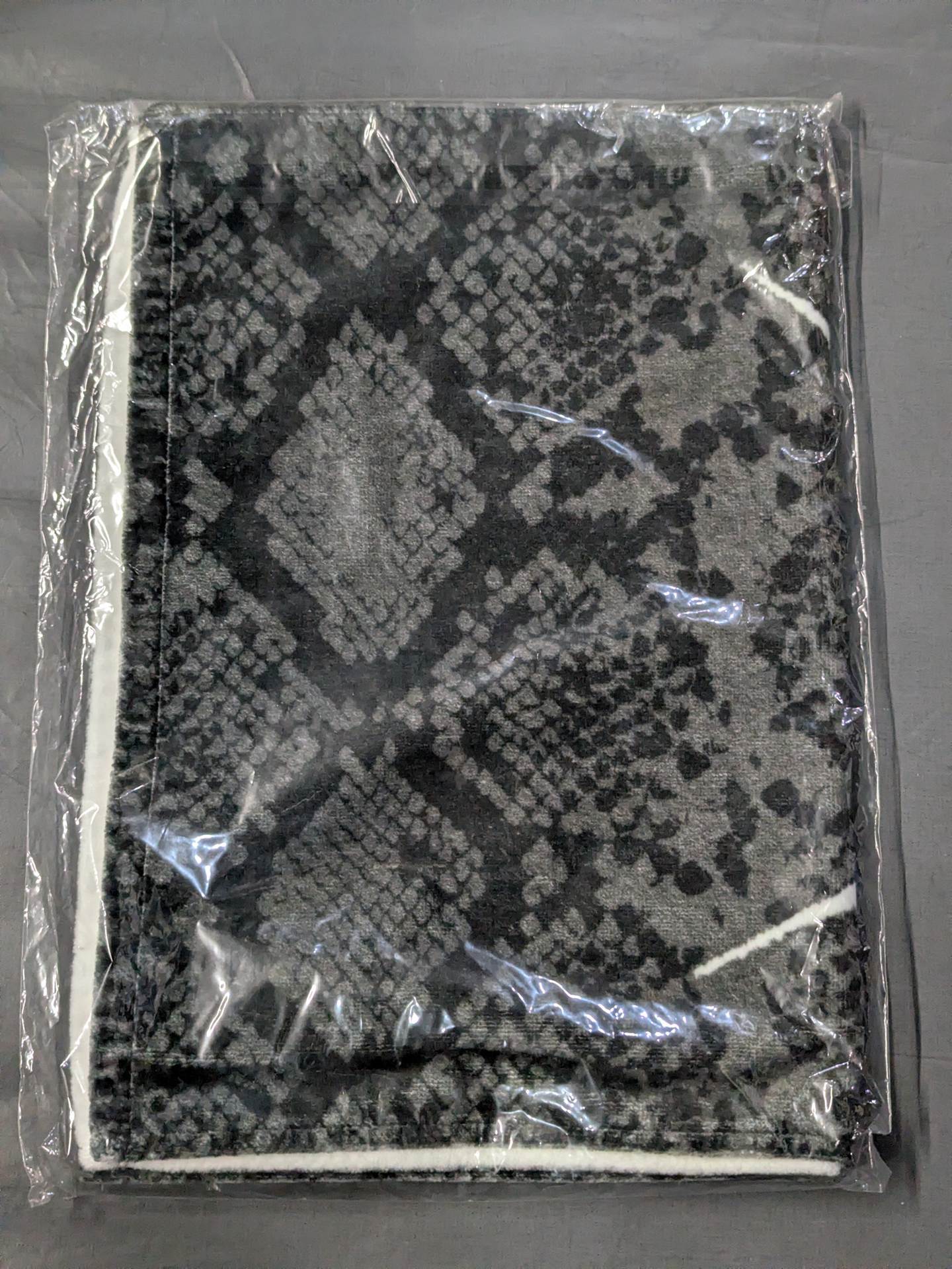 Donna del Mondo Sports Towel