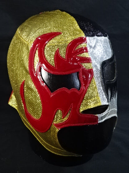 マスカラ・アニョ・ドスミル＆シエン・カラス