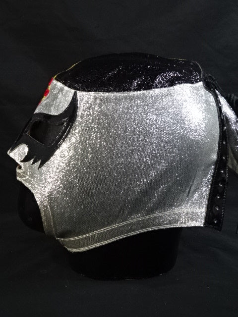 マスカラ・アニョ・ドスミル＆シエン・カラス