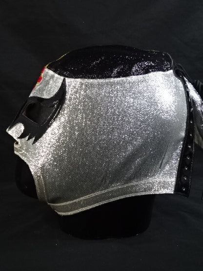 マスカラ・アニョ・ドスミル＆シエン・カラス