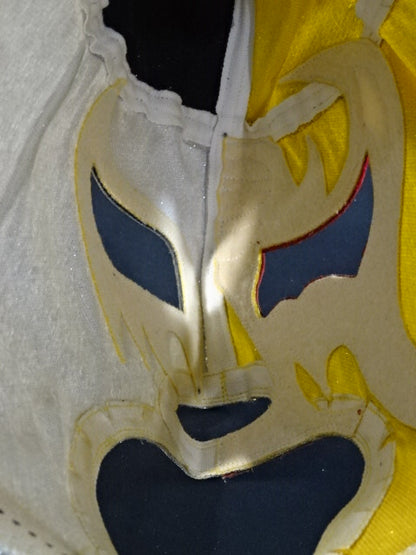 マスカラ・アニョ・ドスミル＆シエン・カラス