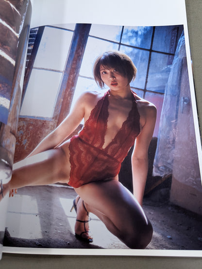 Saori Anou  photo  Unknown