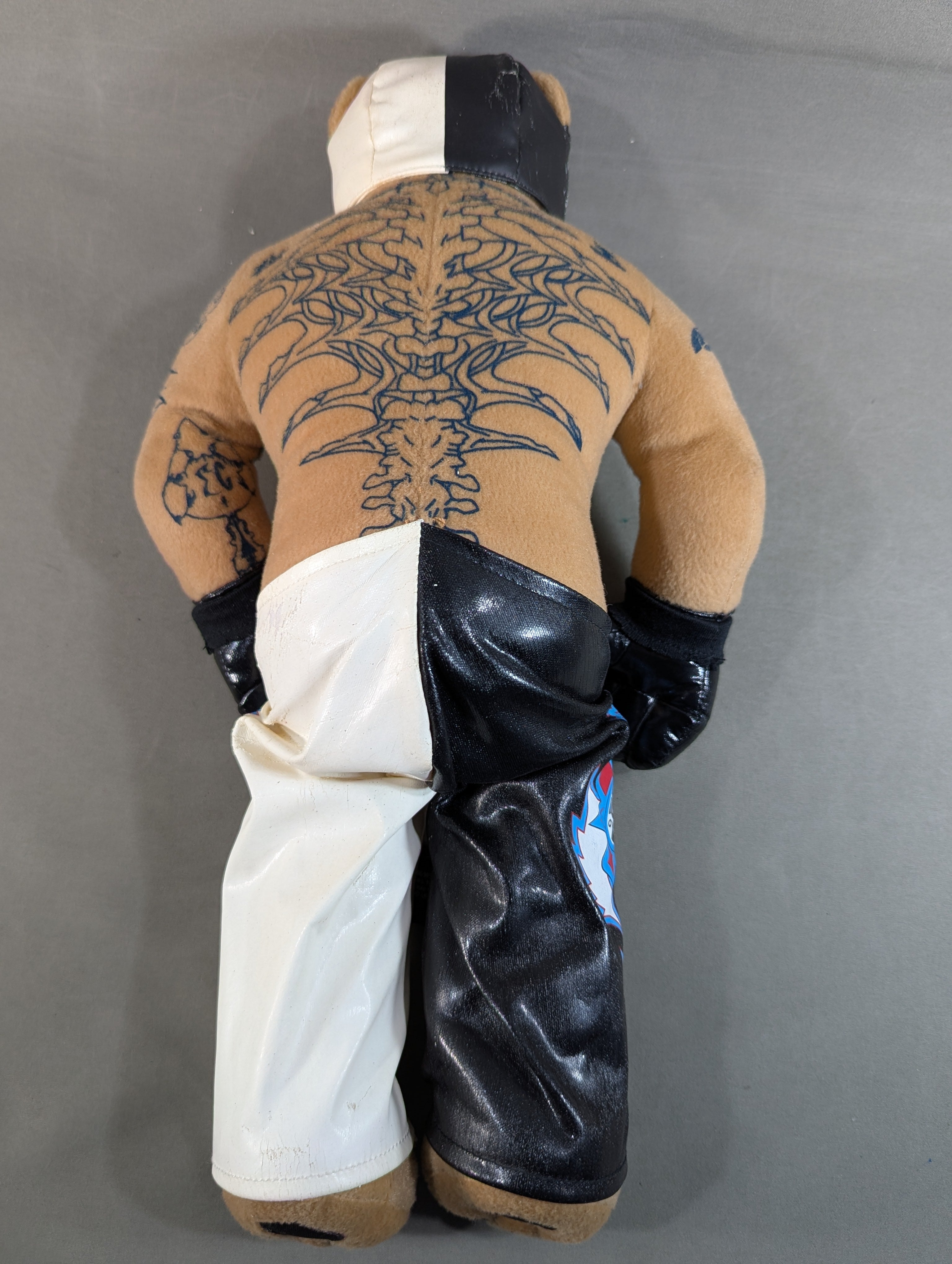 WWE レイ・ミステリオ ぬいぐるみ – 闘道館