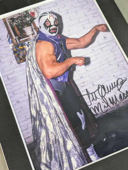 Mil Mascaras  hand signed autograph  Panel Pro-Photo (A-4)