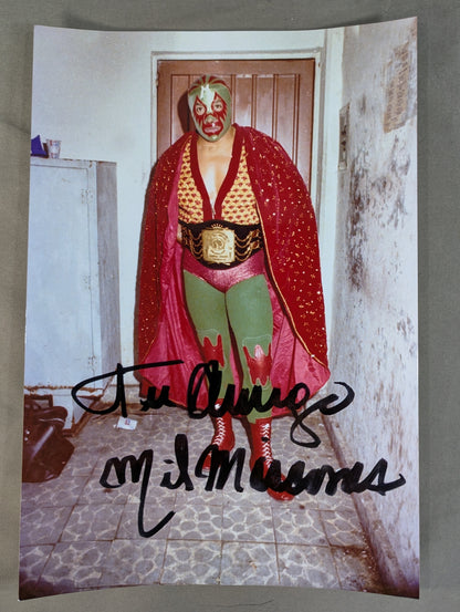 Mil Mascaras  hand signed autograph Pro-Photo (A-2)