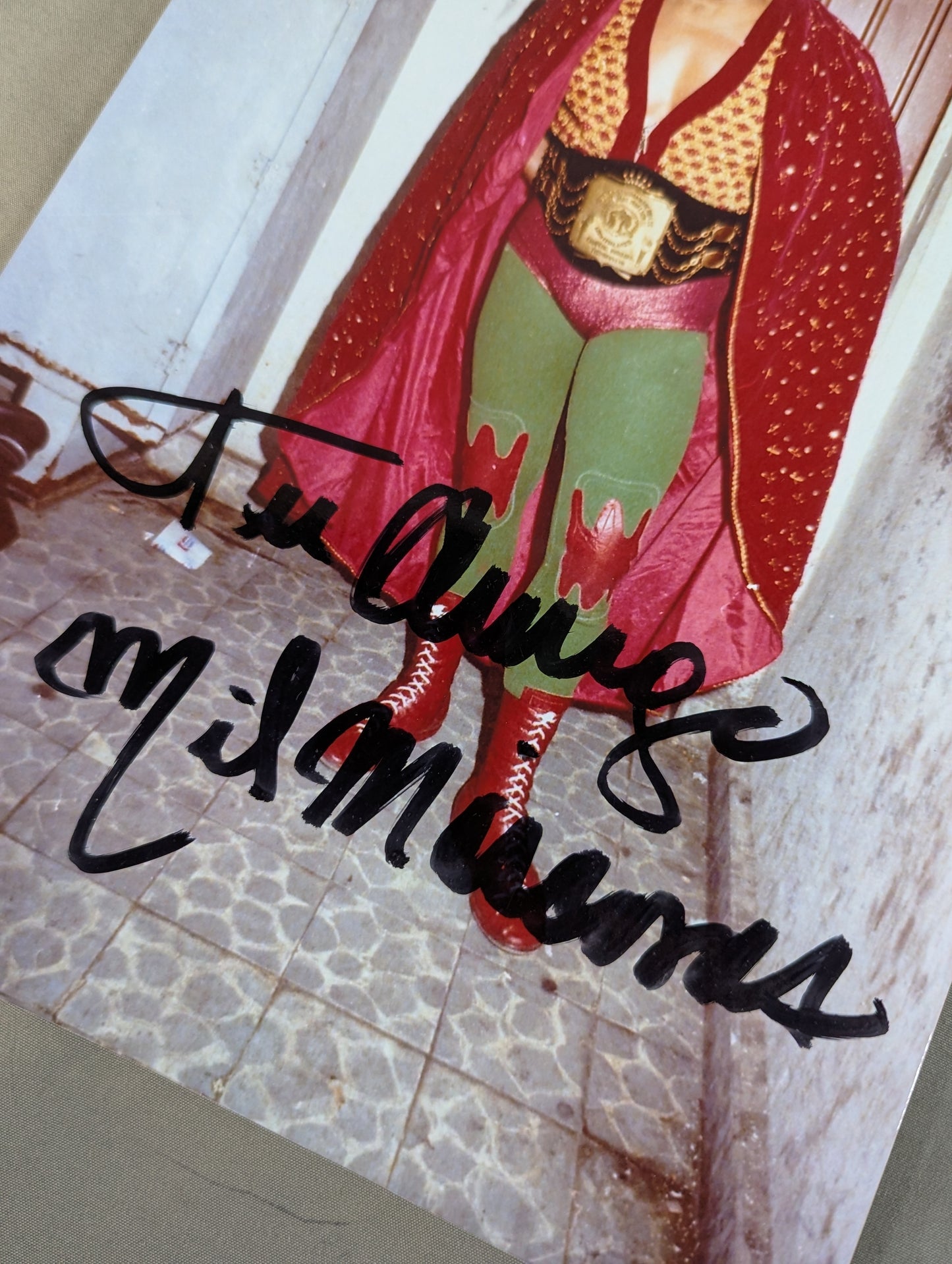 Mil Mascaras  hand signed autograph Pro-Photo (A-2)