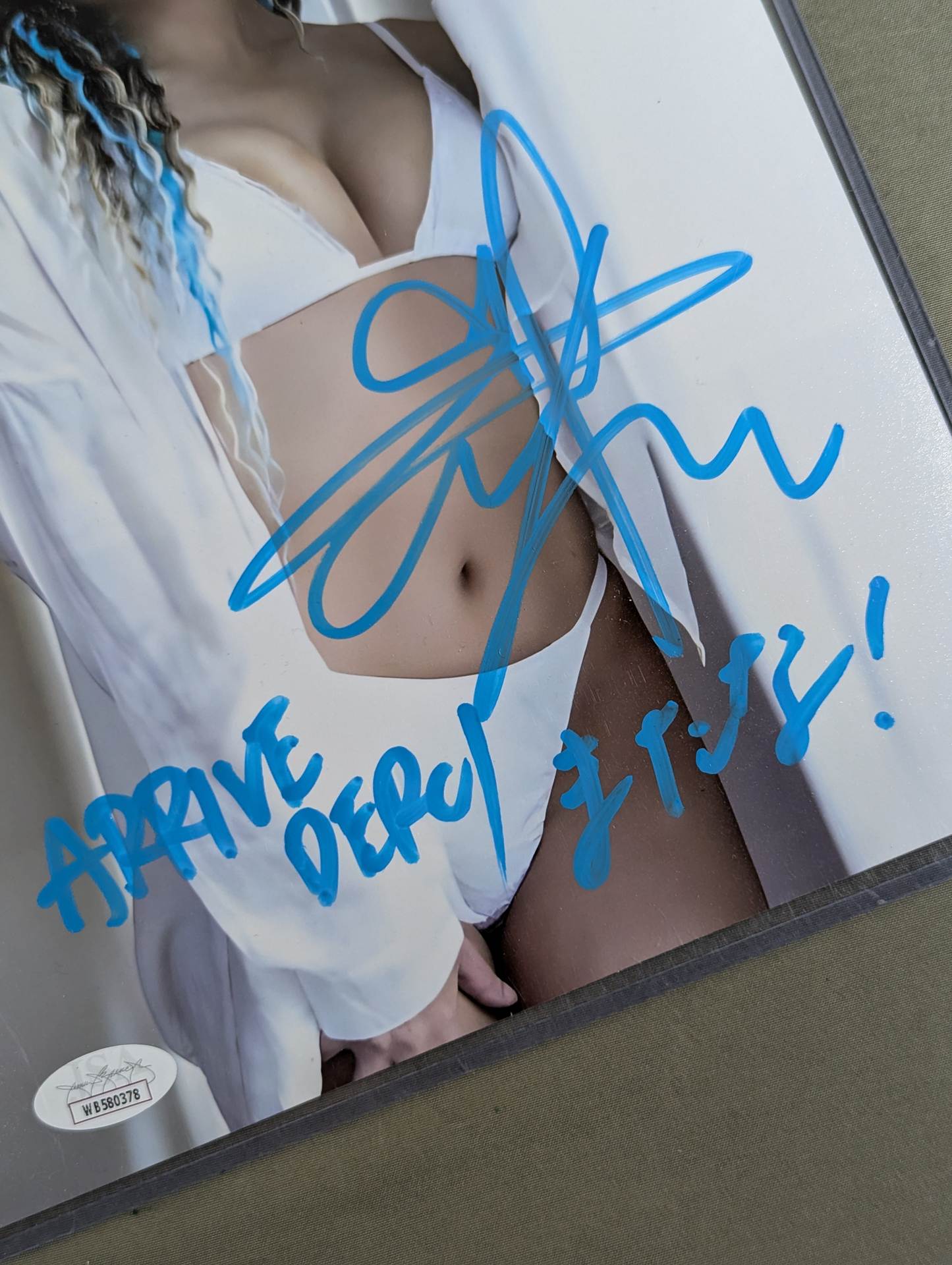 Giulia  hand signed autograph Pro-Photo  (JSA Certification) (1)
