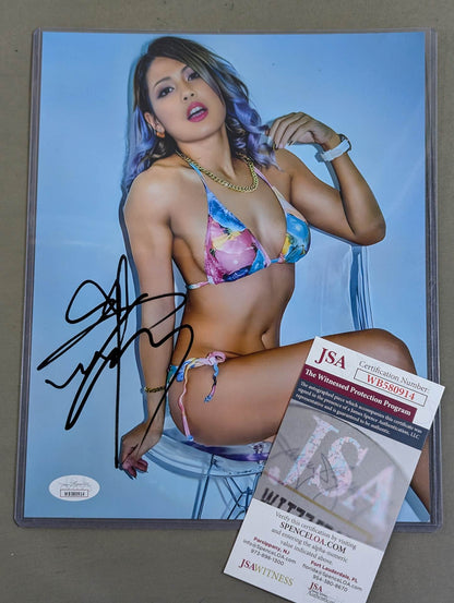Giulia  hand signed autograph Pro-Photo  (JSA Certification) (2)