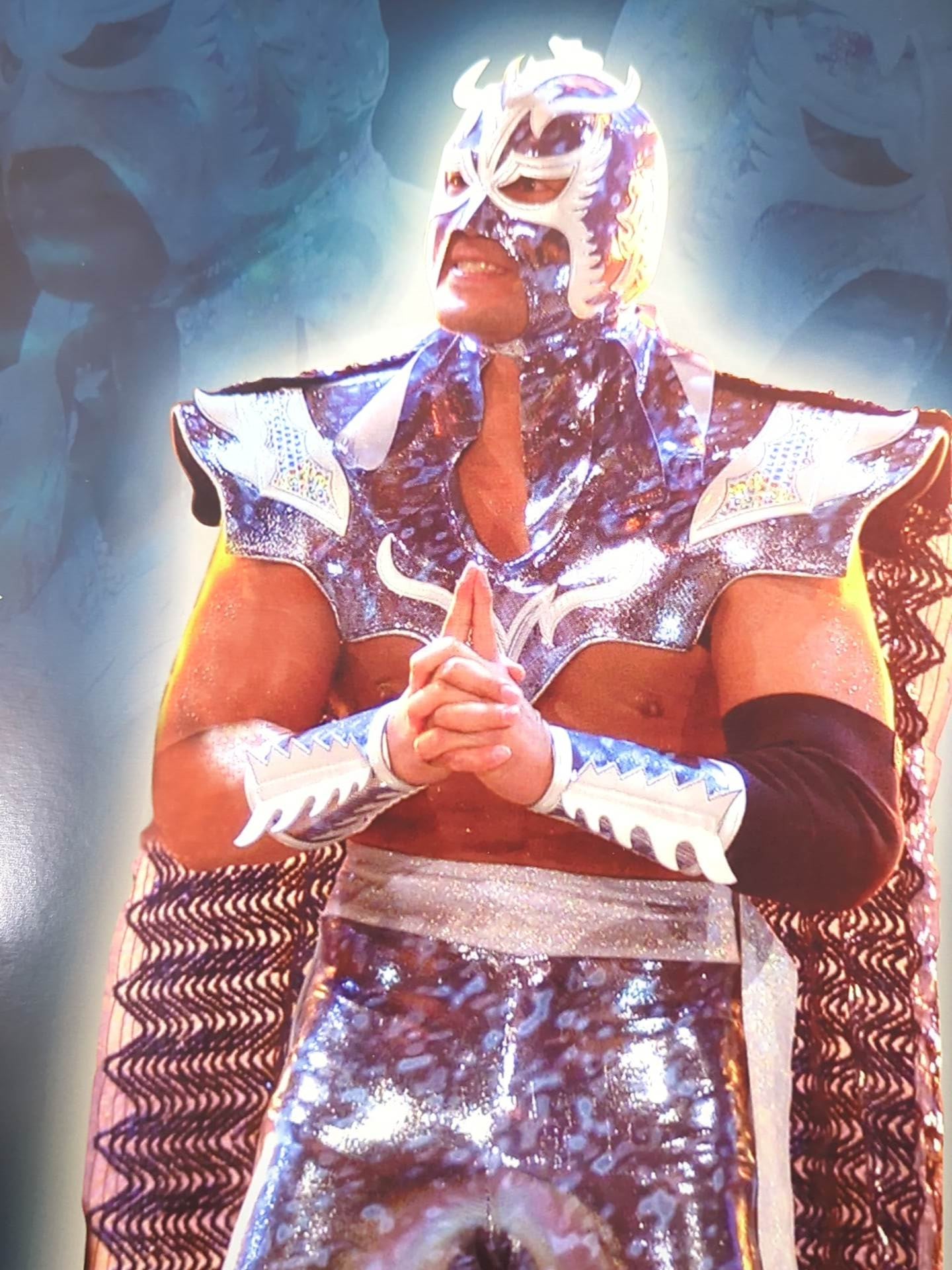 ウルティモ・ドラゴン　紫ラメ　ベルト付き　デポマート限定　闘龍門 ウルティモ・ドラゴン 直筆サイン入り】ウルティモ・ドラゴン主催興行