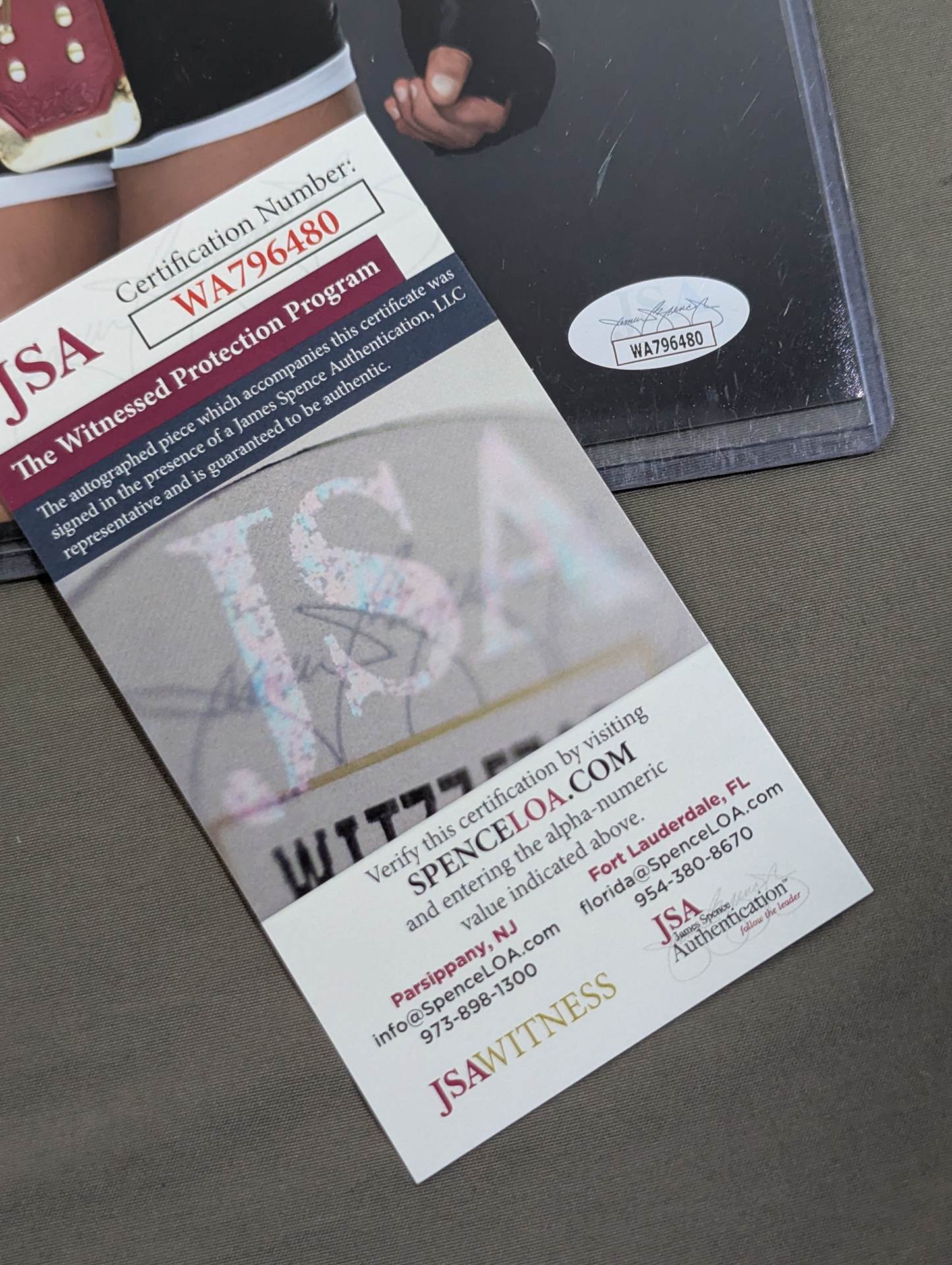 ゴールドバーグ 直筆サイン入りポートレート(JSA証明) – 闘道館