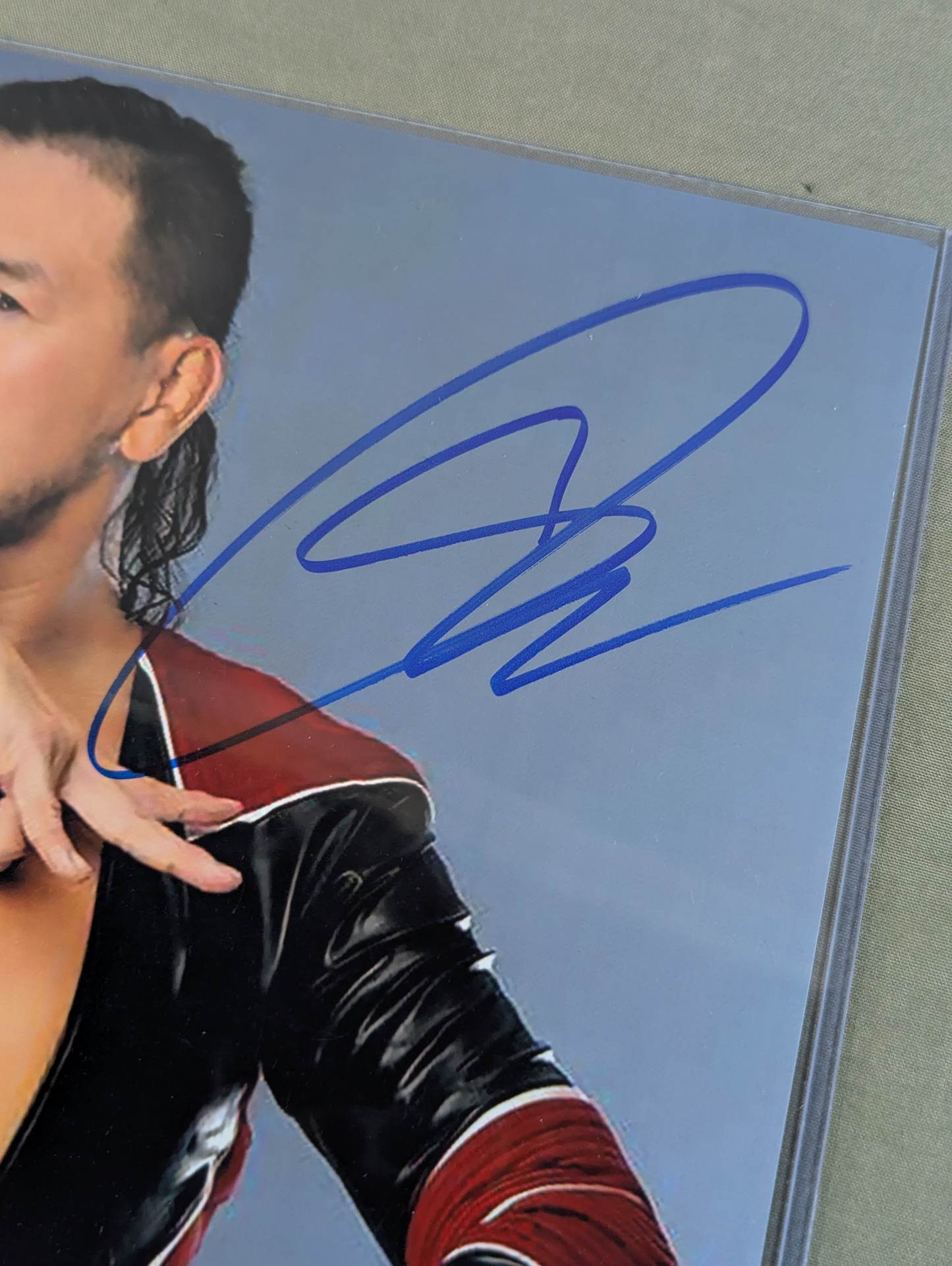 Shinsuke Nakamura  hand signed autograph Pro-Photo  (JSA Certification) (1)