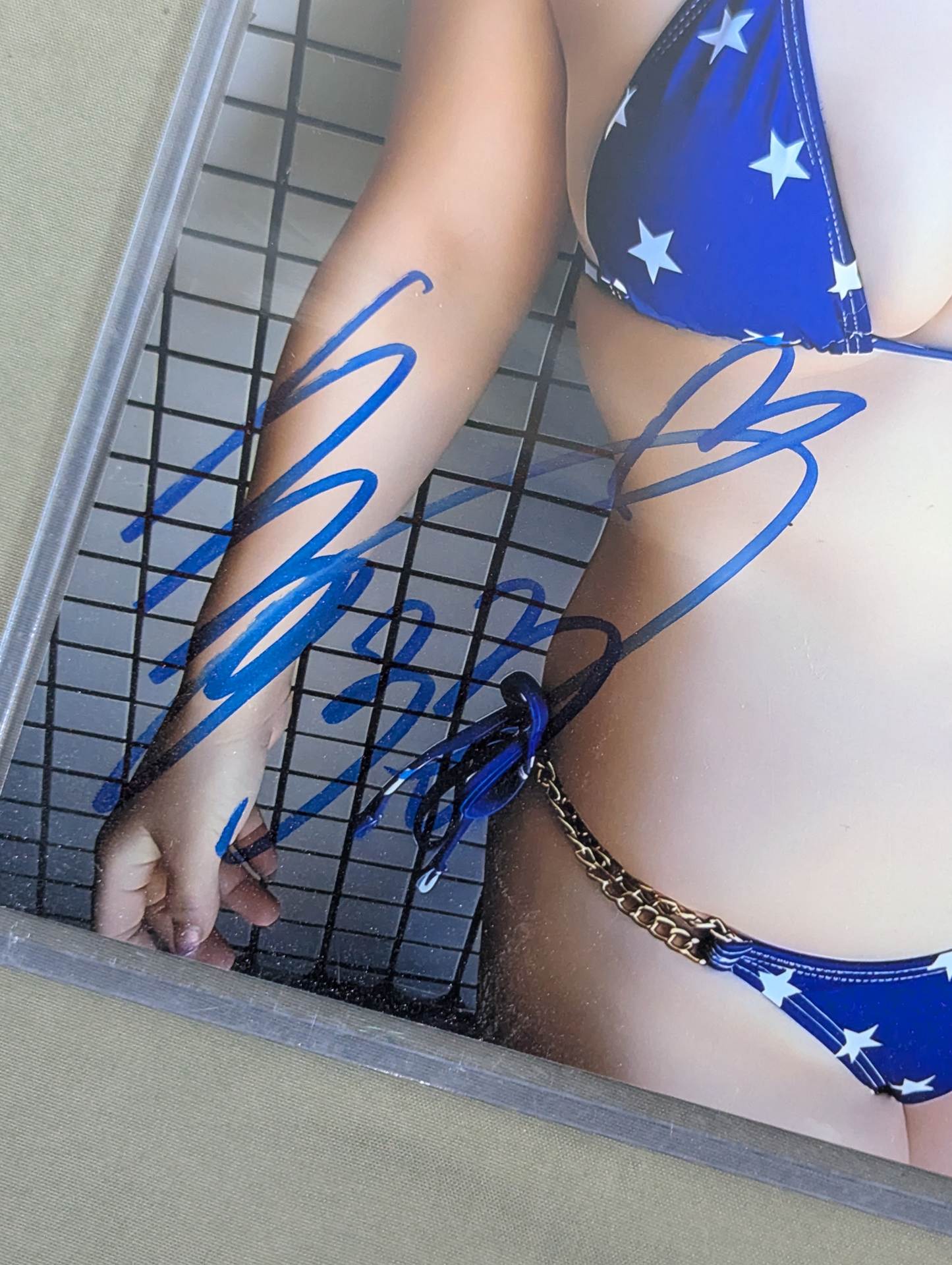 白川未奈 直筆サイン入り ポートレート(JSA証明)② – 闘道館